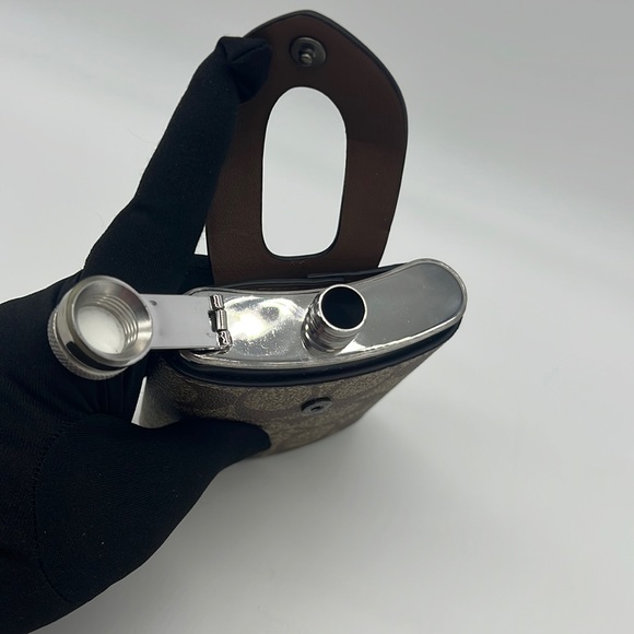 Coach NWT Flask In Signature Canvas Gunmetal/Khaki - Picture 6 of 10